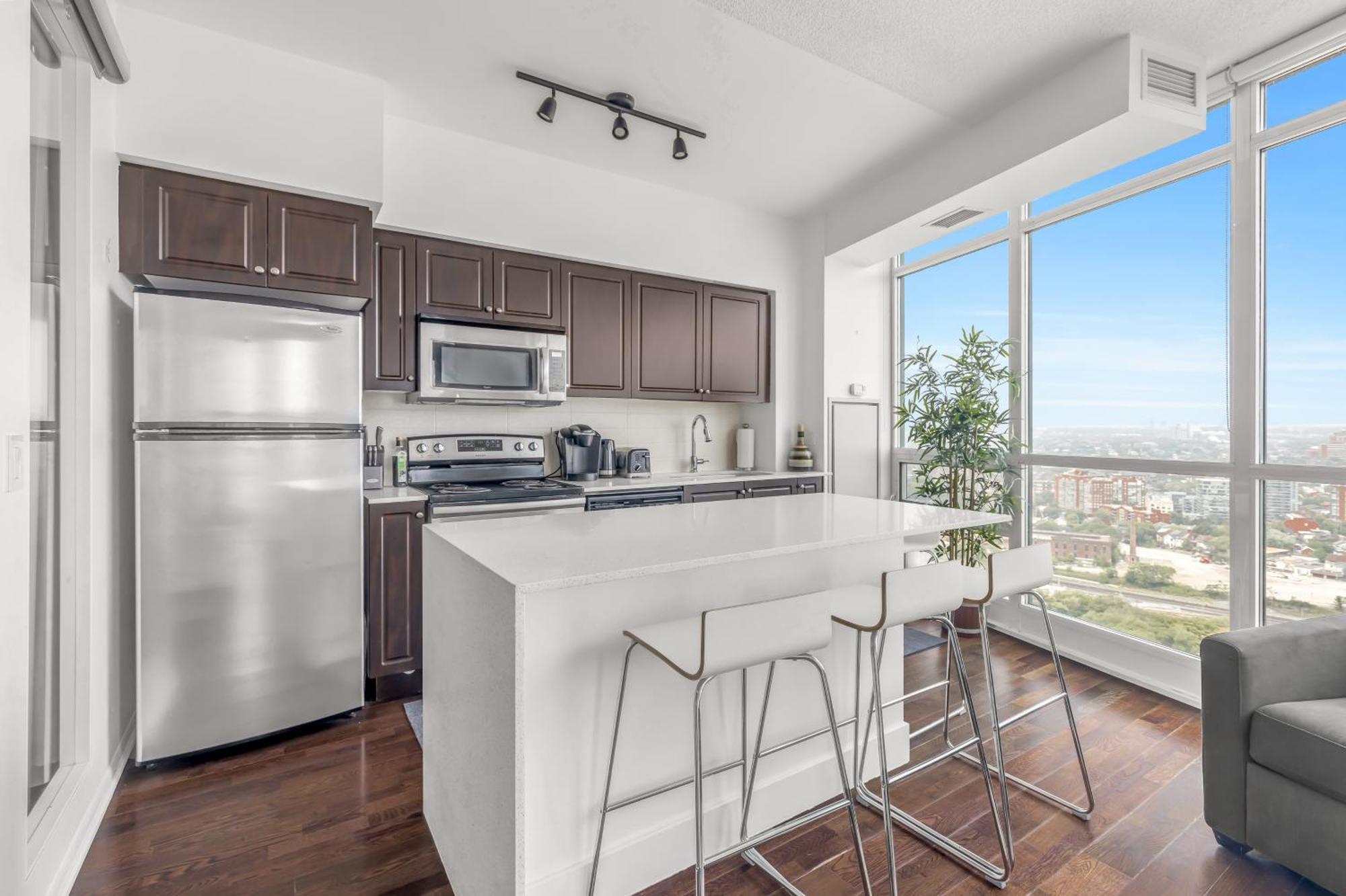 2 Bedroom Waterfront Condo Downtown W/ Free Parking 多伦多 外观 照片
