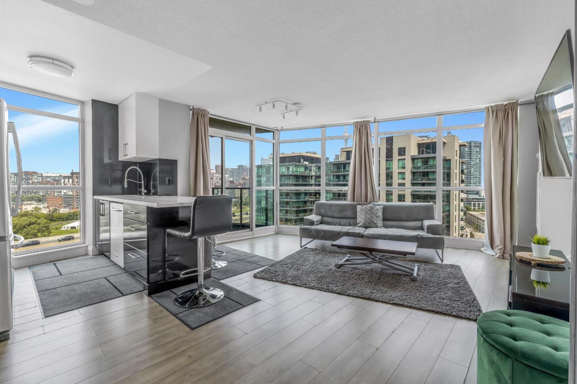 2 Bedroom Waterfront Condo Downtown W/ Free Parking 多伦多 外观 照片