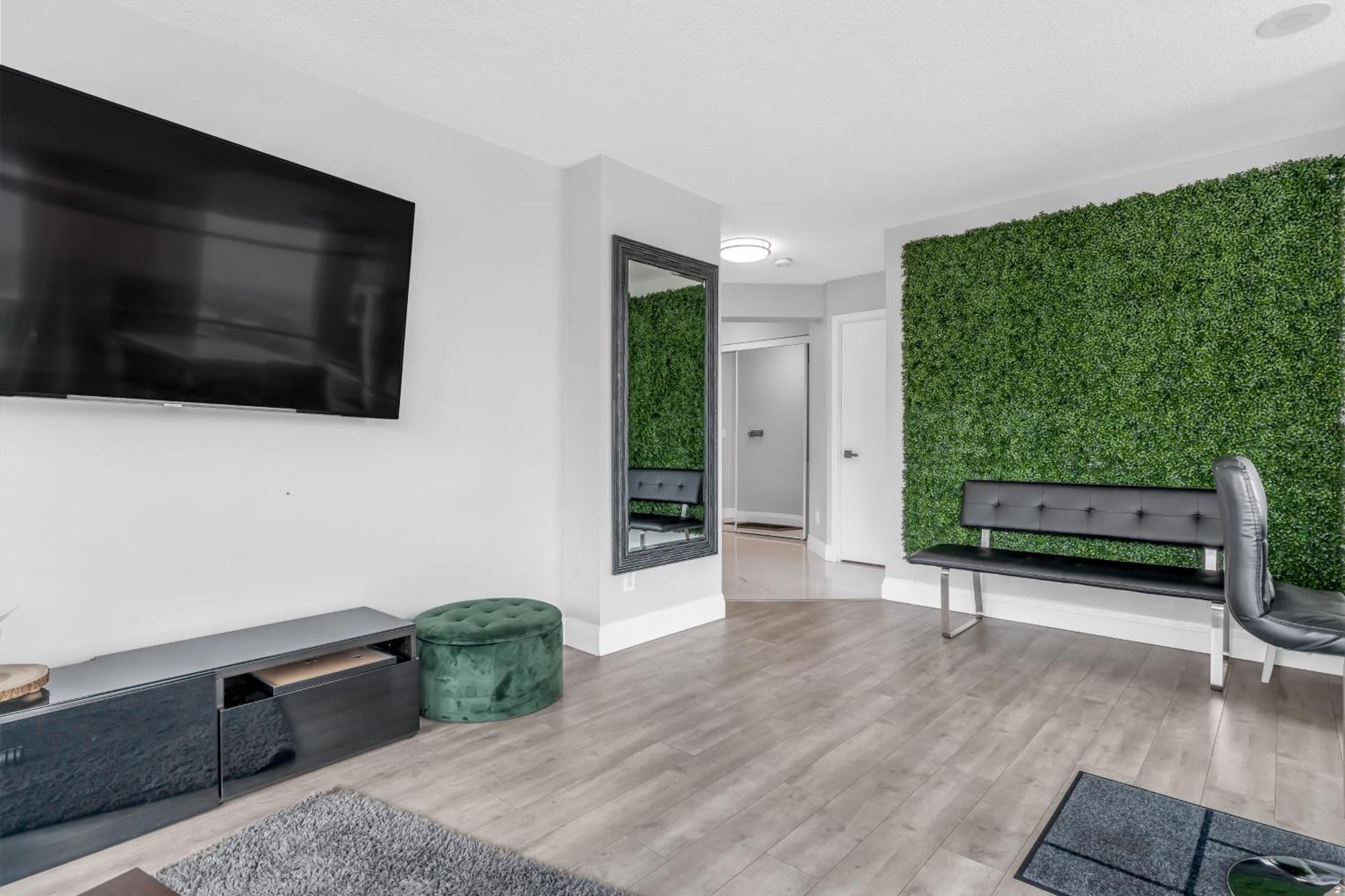 2 Bedroom Waterfront Condo Downtown W/ Free Parking 多伦多 外观 照片