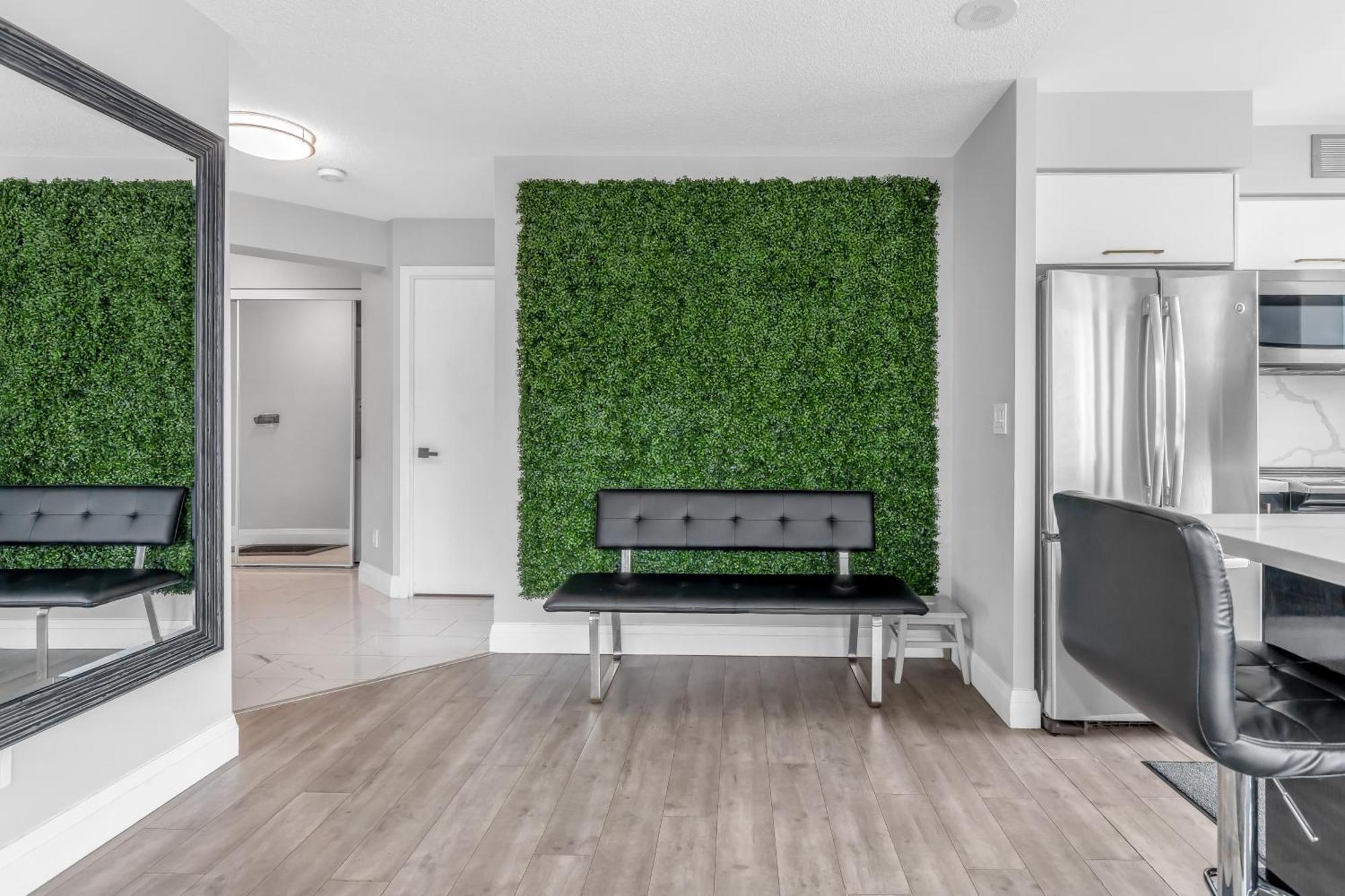 2 Bedroom Waterfront Condo Downtown W/ Free Parking 多伦多 外观 照片